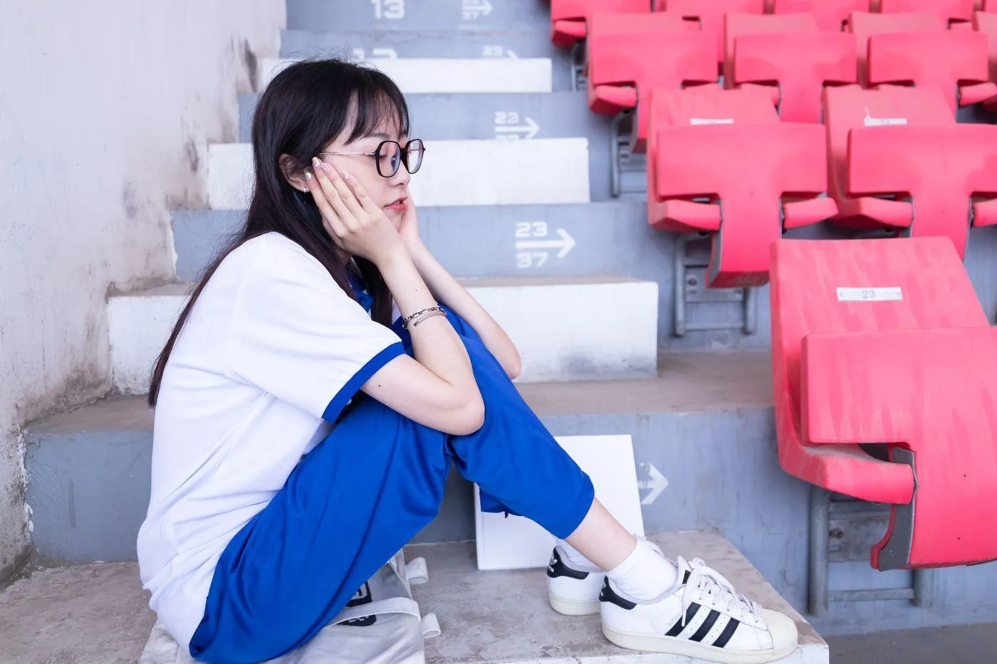 [BoBoSocks袜啵啵]NO.002 稚予-校服、贝壳头、白棉袜、裸足 [139P]插图4